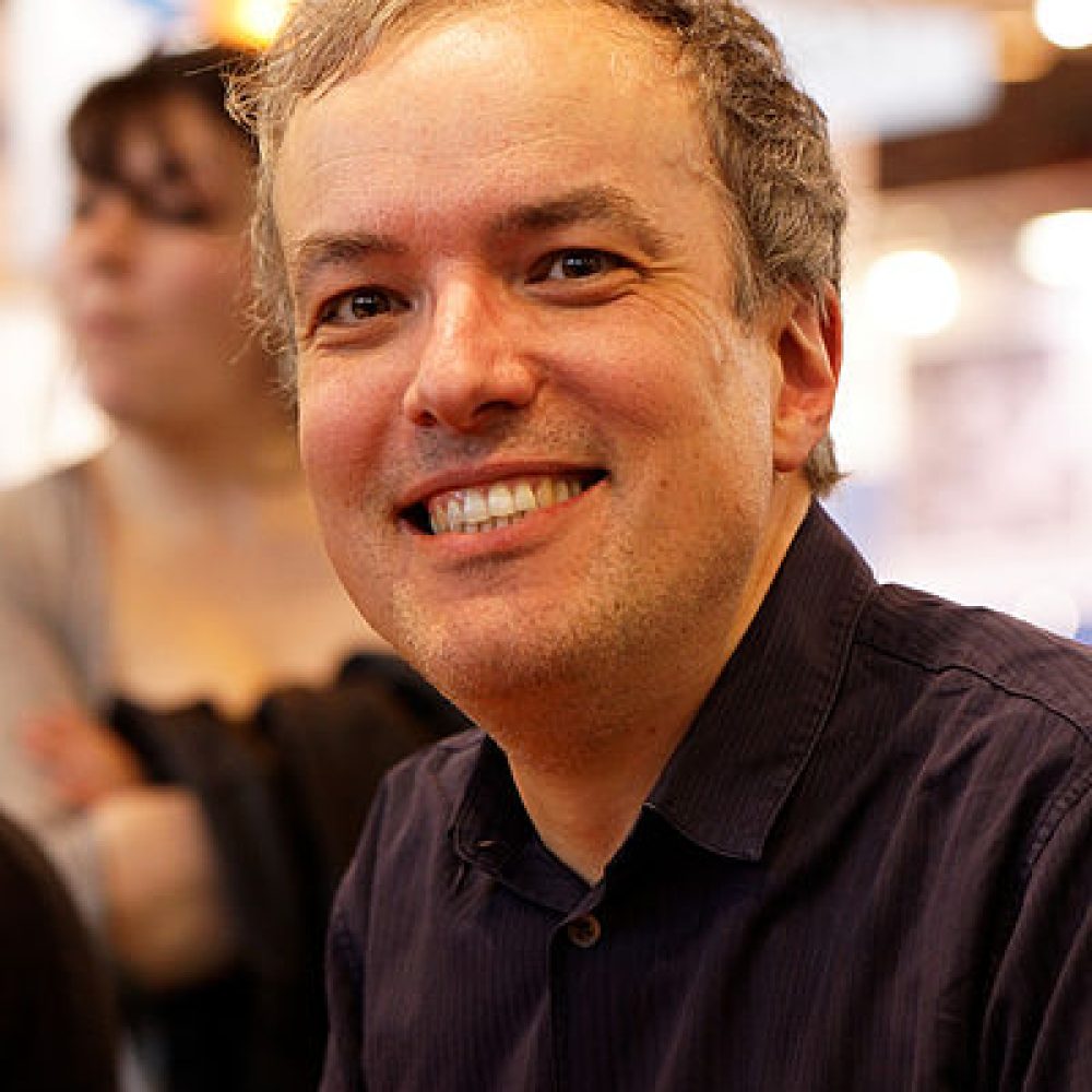 400px-Salon_du_livre_de_Paris_2011_-_Emmanuel_Guibert_-_001
